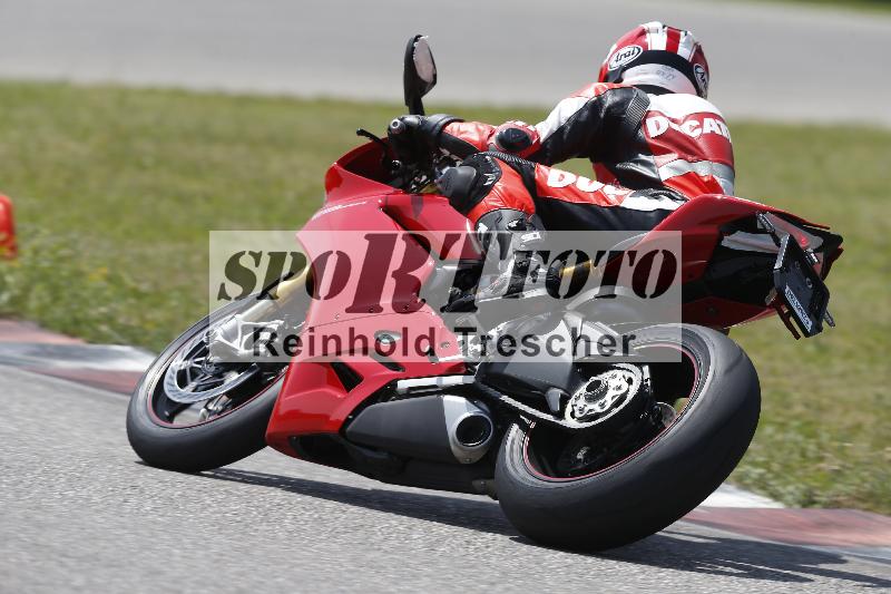 /27 12.06.2025 Ducati Schweiz Trackday Warmup  ADR/gruen-vert/37